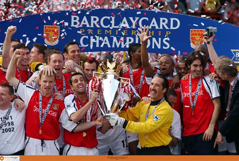 2001/02 Season Review: Arsenal win title at Old Trafford