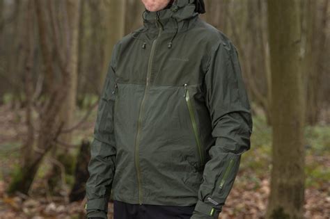 The best waterproof mountain bike jackets for getting through winter - MBR