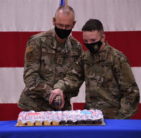 DVIDS - News - NY National Guard marks 385th Guard Birthday with cake cutting