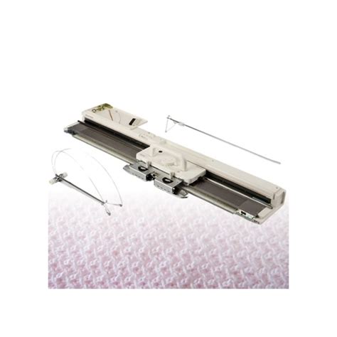 Silver Reed SK840 Electronic Knitting Machine (Standard Gauge)