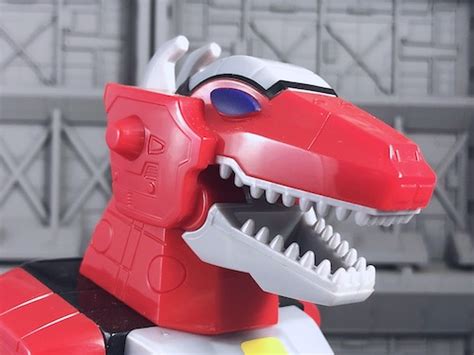 Dennis-Toys: Mighty Morphin Power Rangers Tyrannosaurus Zord Legacy ...