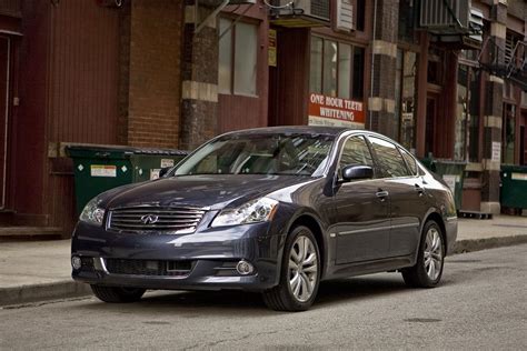 2010 INFINITI M35 Specs, Price, MPG & Reviews | Cars.com