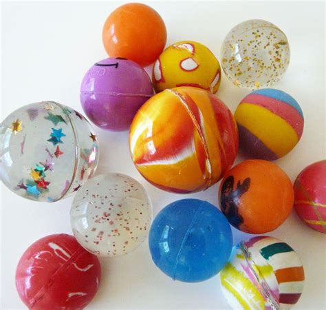 a craft and lifestyle journal: [Make] Bouncy Ball Photo Stands | Bouncy ...