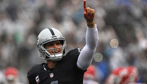 Raiders’ Derek Carr Becomes Team’s All-Time Passing Leader | Heavy.com