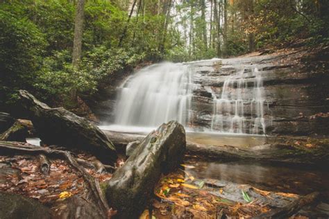 Top 4 Beautiful Waterfalls in Blue Ridge GA That You Need to See