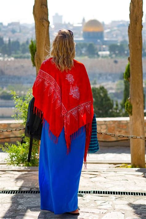 What to Wear in Israel: 9 Essential Tips from a Local