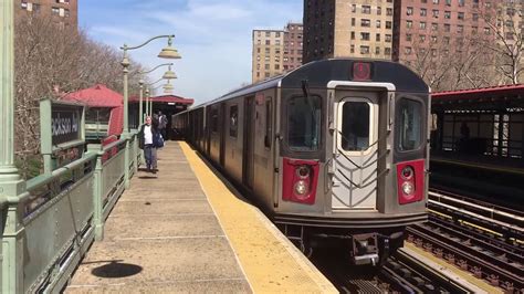 MTA New York City Subway: R142 5 trains at Jackson Av - YouTube