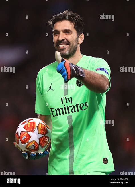 Gianluigi buffon psg hi-res stock photography and images - Alamy