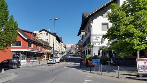 2Liechtenstein-Vaduz-Tourist-Pedestrian-Street-Promenade - Living ...