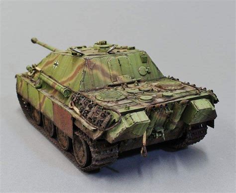 Step-by-step detailing of Jagdpanther 1- build complete with photo etch 2- shadow 3- base paint ...