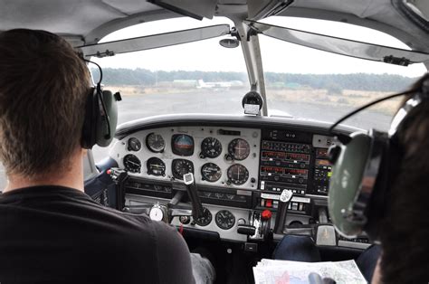 PA 28 cockpit - a photo on Flickriver