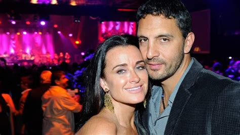 Kyle Richards & Husband Mauricio Umansky's Net Worth: 5 Fast Facts You ...