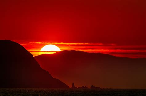 Fondos de Pantalla Amaneceres y atardeceres Montañas Sol Naturaleza descargar imagenes