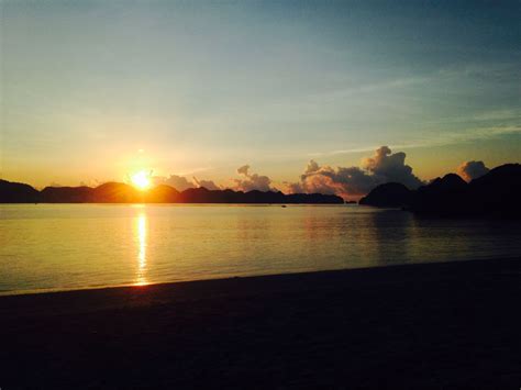 Halong Bay sunrise, Vietnam | Sunrise, Outdoor, Photo