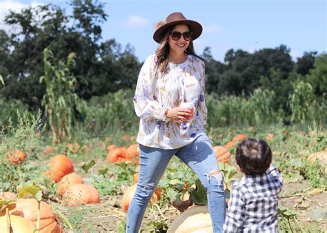 Pumpkin Patch Outfit + Fall Traditions - Lil bits of Chic