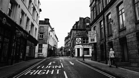 'Street photography made me love my city again' - BBC News