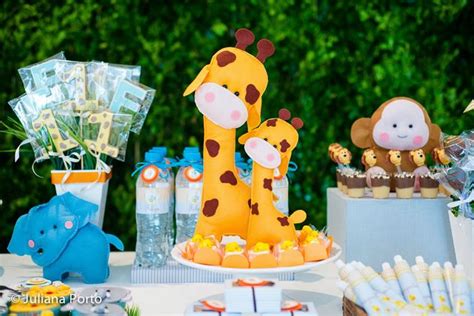 Zoo Themed 1st Birthday Party - Birthday Cake Images