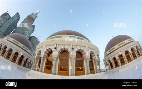 Skyline with Abraj Al Bait (Royal Clock Tower Makkah) in Mecca, Saudi ...