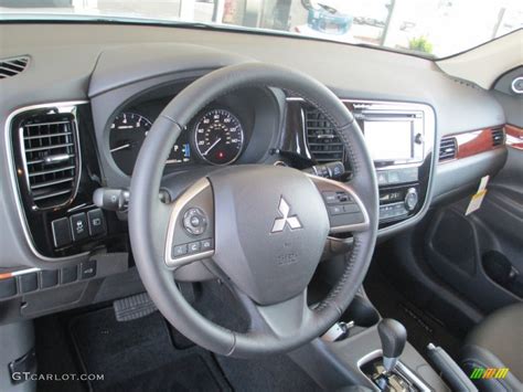 2015 Mitsubishi Outlander SE Dashboard Photos | GTCarLot.com