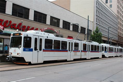 Stopped on Stout | Denver RTD light rail train at the 16th a… | Flickr