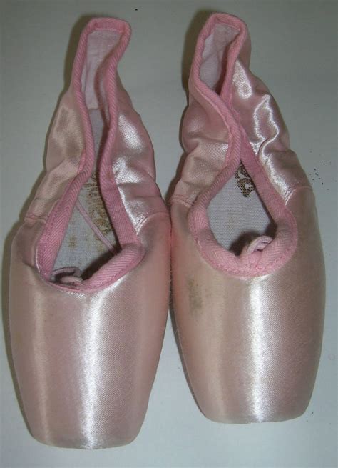 French pointe shoes | Pointe Shoe Brands