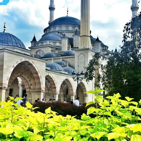 Mosque "Heart of the Chechnya" in Grozny | Mosque architecture, Islamic world, Islamic architecture