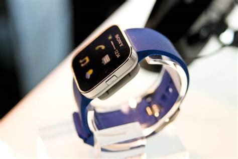 Sony SmartWatch extends your phone to your wrist - Pocket-lint