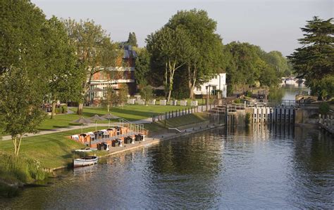 Summers with The Runnymede on Thames and POPS | Hero and Leander