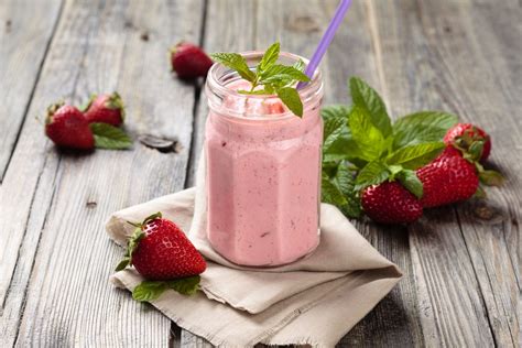 Strawberry shake recipe: A splash of freshness - The Statesman