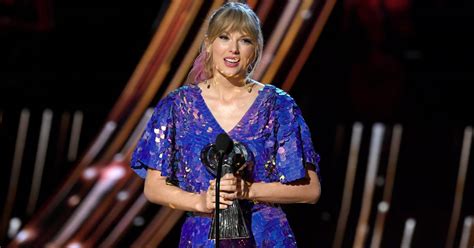 Taylor Swift Speech at 2019 iHeartRadio Music Awards Video | POPSUGAR Entertainment