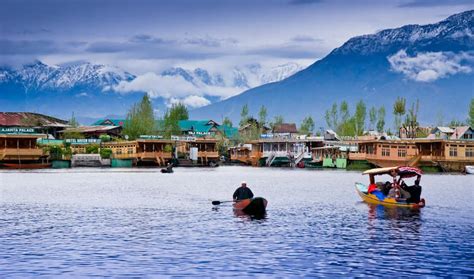 Book Exotic Kashmir Deluxe Package tour packages, Srinagar sightseeing ...