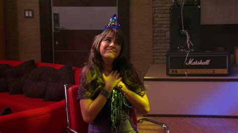 Watch VICTORiOUS Season 1 Episode 4: The Birthweek Song - Full show on Paramount Plus