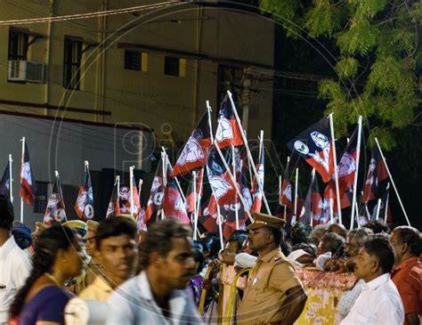 Image of ADMK Party cadres with ADMK Flag for loksabha election compaign-JT818078-Picxy