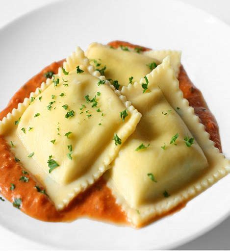 Jumbo Cheese Ravioli Recipe | Yummly | Recipe | Pasta calories, Ravioli ...