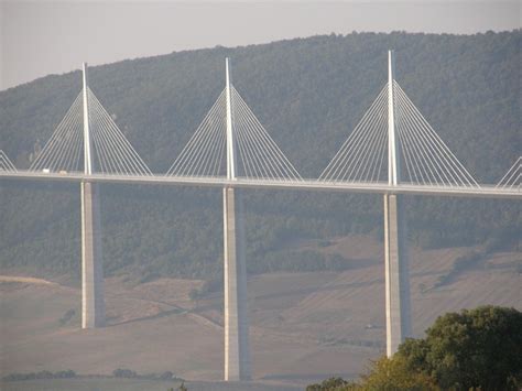 Millau Viaduct, France: the Tallest Bridge in the World | Amusing Planet