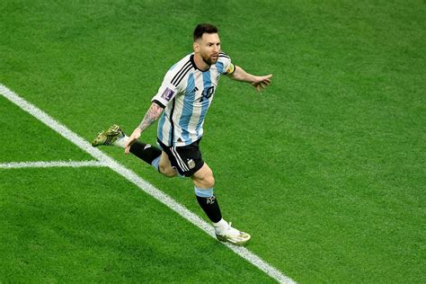 How many goals does Lionel Messi have for Argentina?