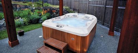 Hot Tubs for Sale Near Me| Jacuzzi.com | Jacuzzi® | Jacuzzi hot tub ...