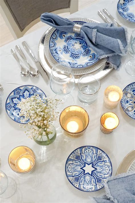 Hanukkah Table - Fashionable Hostess