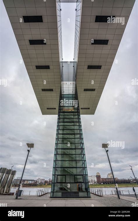 Modern architecture on the Rhine in Cologne Stock Photo - Alamy