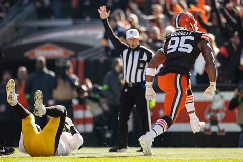 Cleveland Browns' Dominant Defense Makes Them AFC Contenders - BVM Sports