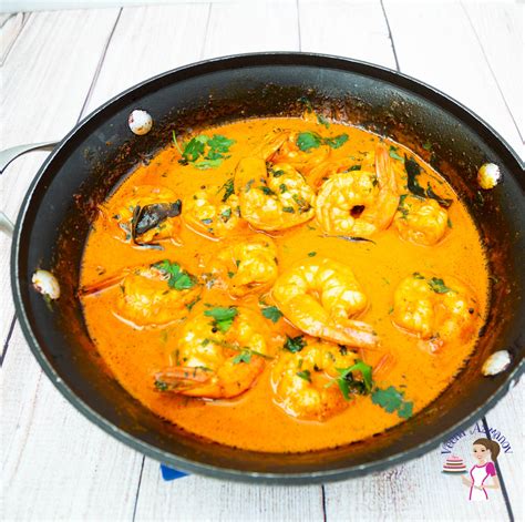 Easy Prawn Curry - Veena Azmanov