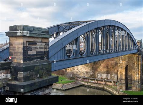 Railway Bridge, Sunderland Stock Photo - Alamy