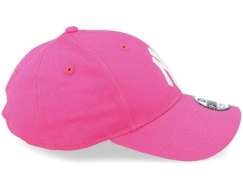 Kids New York Yankees 9FORTY Basic Hot Pink Adjustable - New Era cap | Hatstoreworld.com