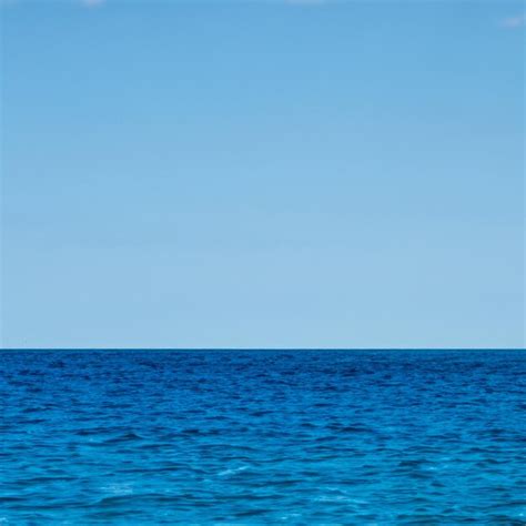 Premium Photo | Blue ocean landscape