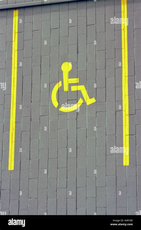 Handicaped symbol hi-res stock photography and images - Alamy