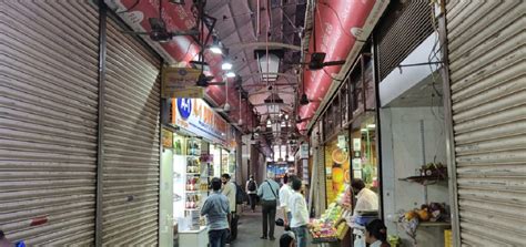 Mumbai's Crawford Market reopens but shopkeepers keep shutters down due ...