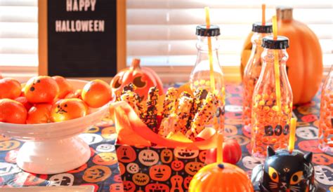 6 Ways to Connect with Your Community on Halloween | Live Happy