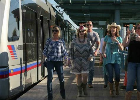 Where to park at RodeoHouston and how to take public transportation ...