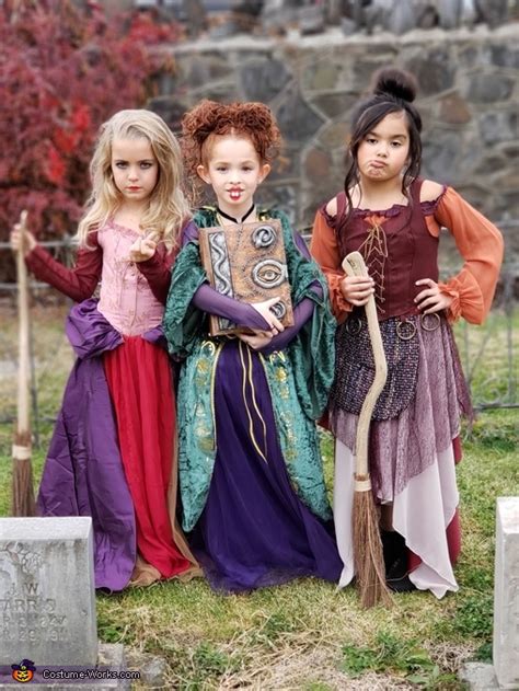 Sanderson Sisters Costume | Unique DIY Costumes - Photo 3/5