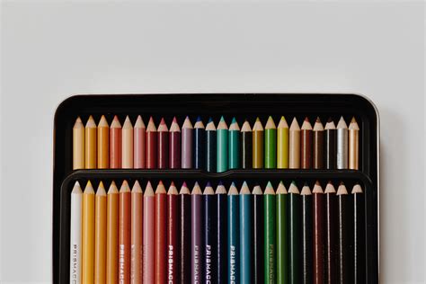 Best Colored Pencils For Professional Artists - MstrSktch